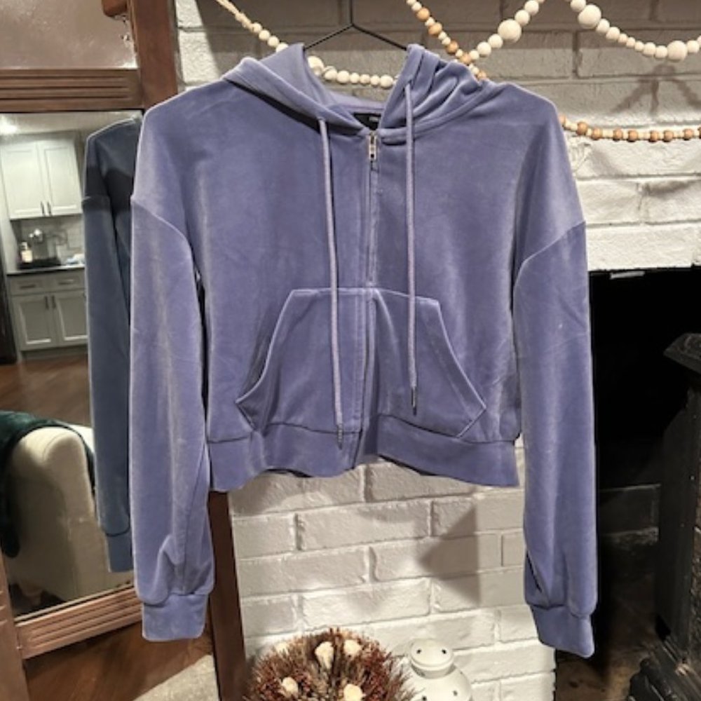 Forever 21 Lavender Cropped Velour Zip Hoodie